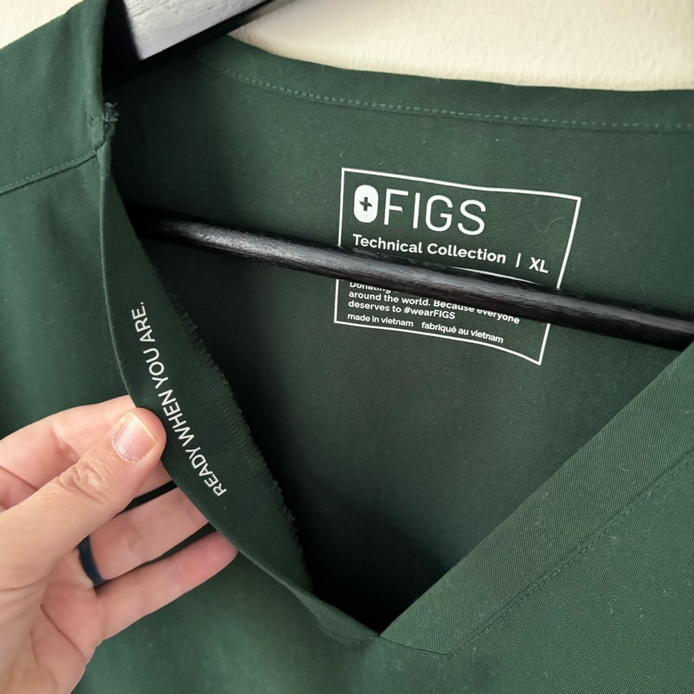 FIGS Rare Technical Collection Casma Scrub Top British Racing Green VNeck W’s XL - Picture 4 of 8